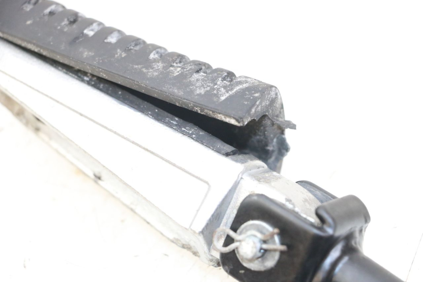 photo de FUSSRASTEN HALTEPLATTEN VORN LINKS KYMCO K-PW K-PIPE 50 (2012 - 2017) - Alternative Perspektive