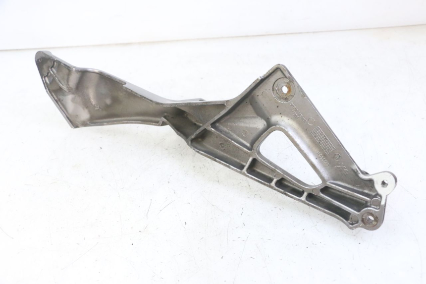 photo de FUSSRASTEN HALTEPLATTEN VORN LINKS HONDA NTV DEAUVILLE ABS 700 (2007 - 2016) - Alternative Perspektive