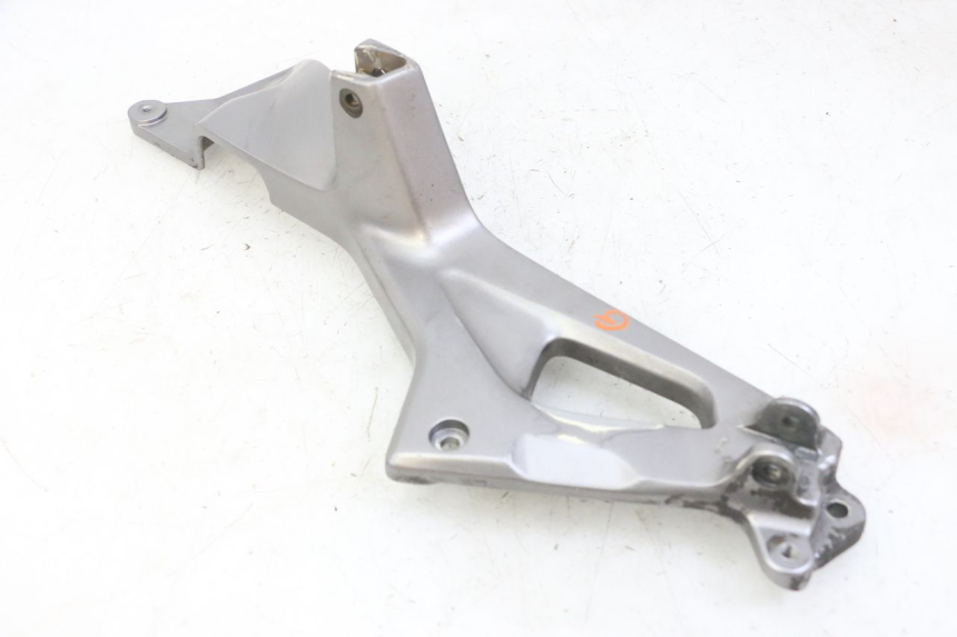 photo de FUSSRASTEN HALTEPLATTEN VORN LINKS HONDA NTV DEAUVILLE ABS 700 (2007 - 2016) - Oberflächenzustand und Material