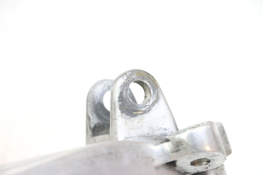 photo de LINKE VORDERE FUßRASTENHALTERUNG HONDA NTV DEAUVILLE 650 (1998 - 2001) - Zoom auf Gebrauchszustand