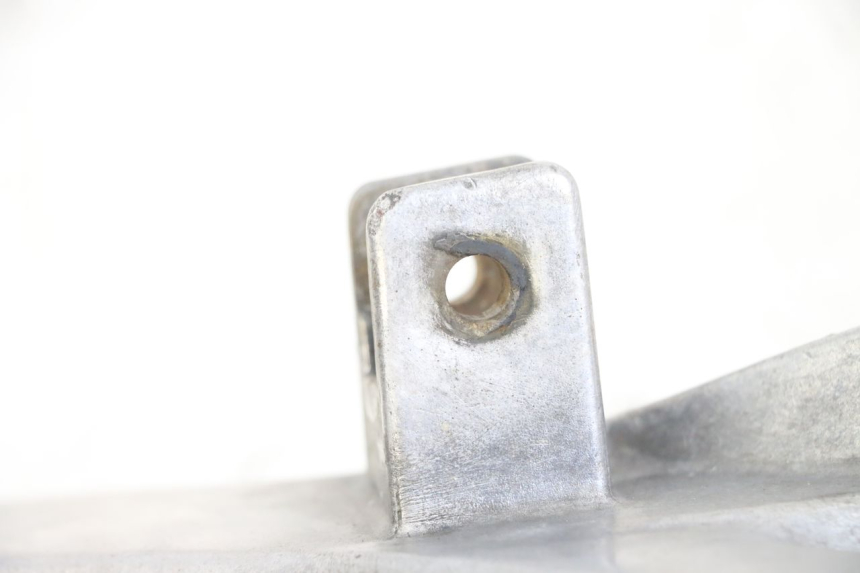 photo de LINKE VORDERE FUßRASTENHALTERUNG HONDA NTV DEAUVILLE 650 (1998 - 2001) - Alternative Perspektive