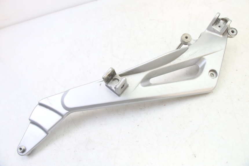 photo de FUSSRASTEN HALTEPLATTEN VORN LINKS HONDA NTV DEAUVILLE 650 (2001 - 2006) - Alternative Perspektive