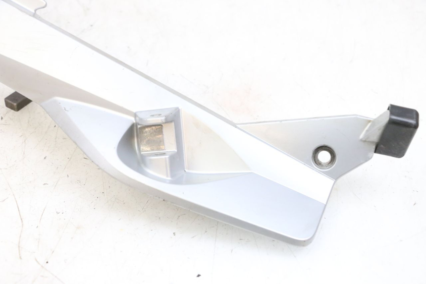 photo de FUSSRASTEN HALTEPLATTEN VORN LINKS BMW R RT ABS 1200 (2010 - 2014) - Charakteristische Merkmale