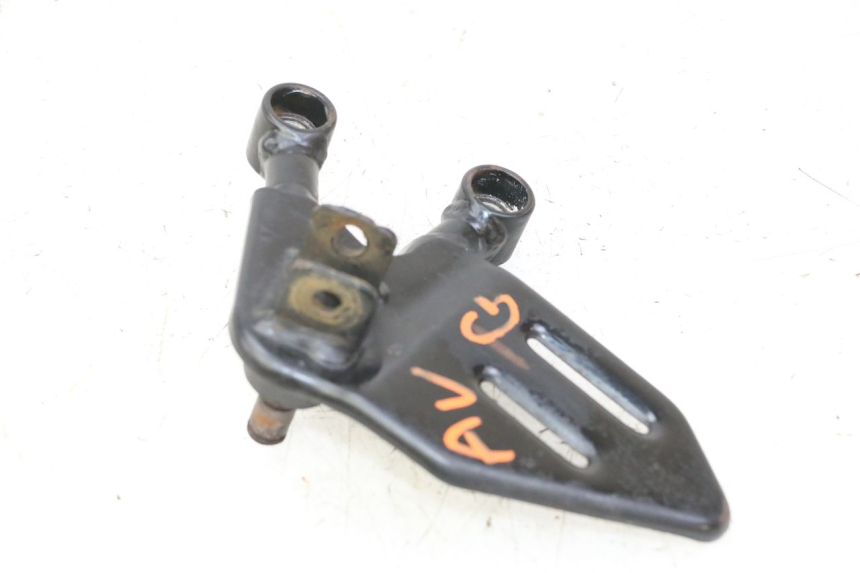 photo de FUSSRASTEN HALTEPLATTEN VORN LINKS MAG POWER R-STREET 50 (2016 - 2025) - Technische Nahaufnahme