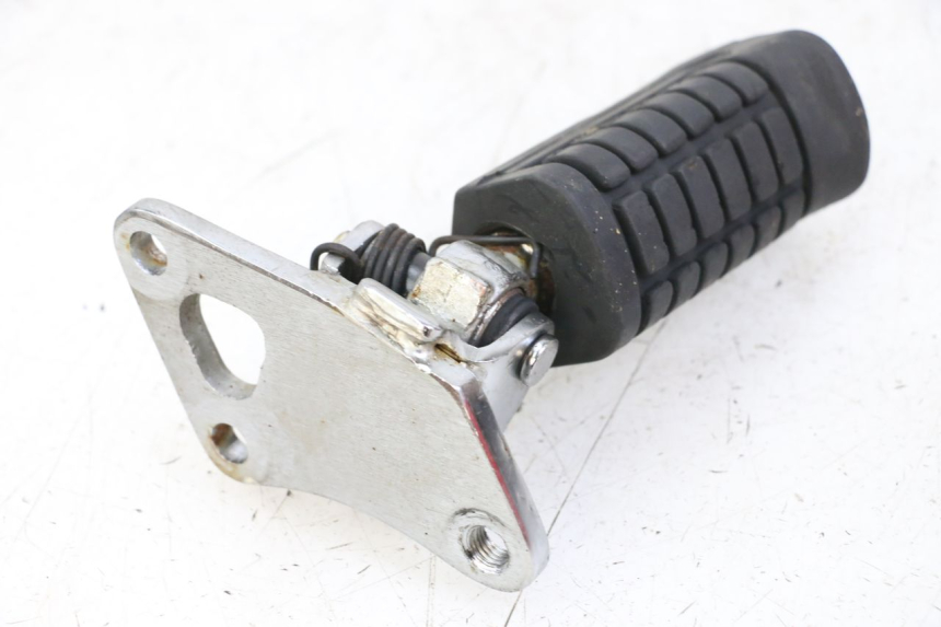 photo de FUSSRASTEN HALTEPLATTEN VORN LINKS REGAL RAPTOR RAXTER 2 125 (2007 - 2015) - Alternative Perspektive