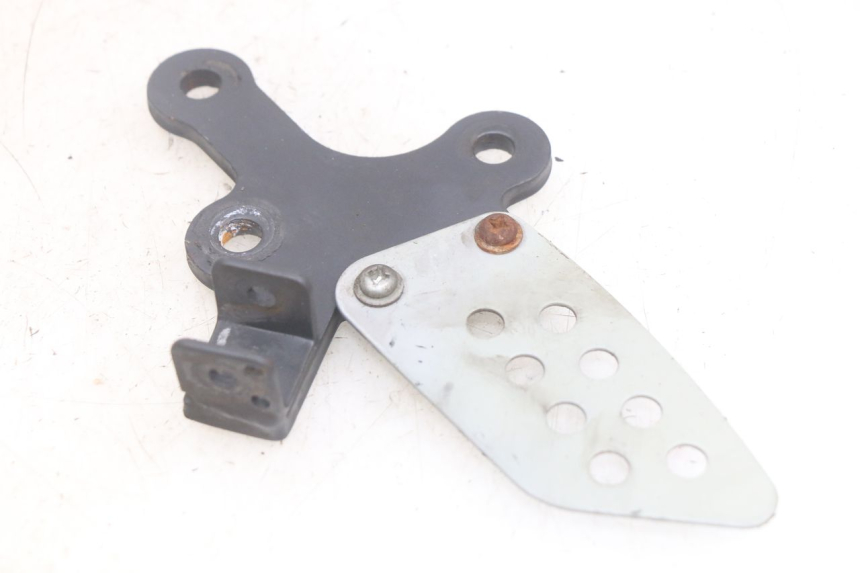 photo de LINKE VORDERE FUßRASTENHALTERUNG YAMASAKI ROADSTER 50 (2013 - 2018) - Alternative Perspektive