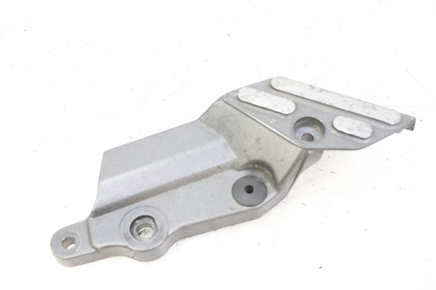 photo de FUSSRASTEN HALTEPLATTEN VORN LINKS TRIUMPH SPRINT 900 (1995 - 1998) - Hauptansicht