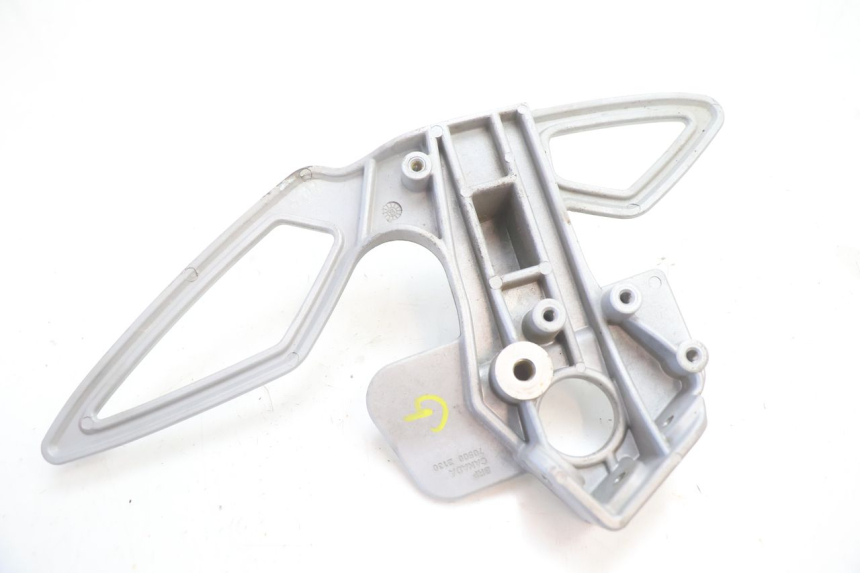photo de FUSSRASTEN HALTEPLATTEN VORN LINKS CAN-AM SPYDER RS 1000 (2008 - 2012) - Details der Befestigungspunkte
