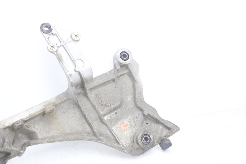 photo de FUSSRASTEN HALTEPLATTEN VORN LINKS HONDA ST PAN EUROPEAN 1100 (1990 - 2002) - Oberflächenzustand und Material