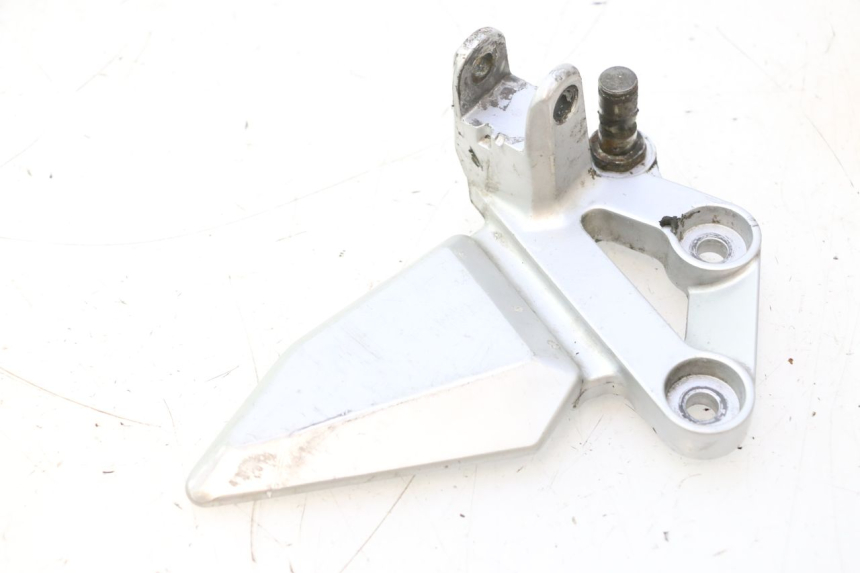 photo de FUSSRASTEN HALTEPLATTEN VORN LINKS SUZUKI SV S 650 (2003 - 2009) - Hauptansicht