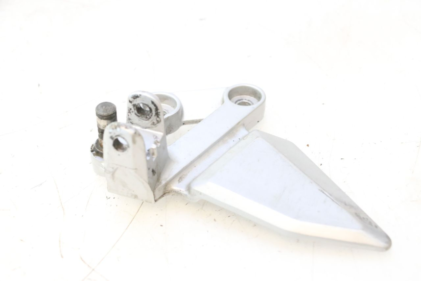 photo de FUSSRASTEN HALTEPLATTEN VORN LINKS SUZUKI SV S 650 (2003 - 2009) - Alternative Perspektive