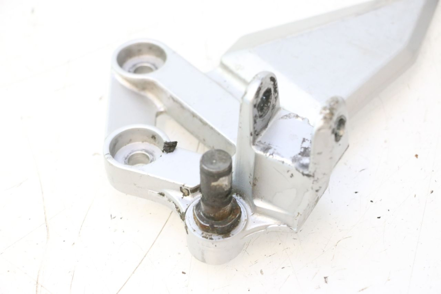 photo de FUSSRASTEN HALTEPLATTEN VORN LINKS SUZUKI SV S 650 (2003 - 2009) - Gesamtansicht des Produkts