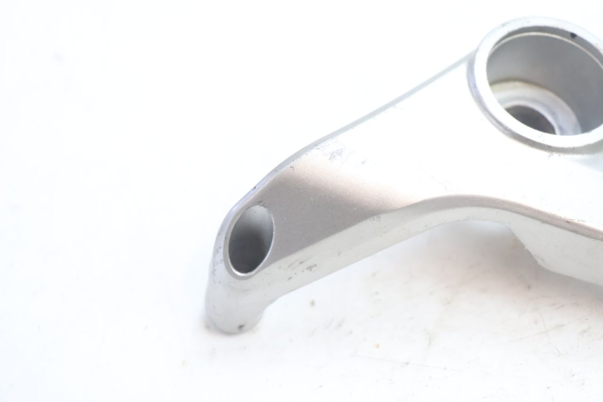 photo de LINKE VORDERE FUßRASTENHALTERUNG HONDA VFR FI RC46 800 (1998 - 2001) - Detailansicht des Bauteils