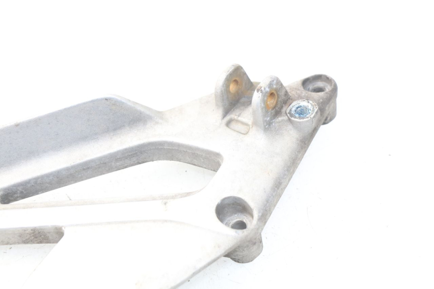 photo de FUSSRASTEN HALTEPLATTEN VORN LINKS YAMAHA XJ600 XJ DIVERSION 600 (1992 - 1997) - Technische Nahaufnahme