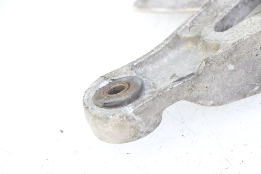 photo de FUSSRASTEN HALTEPLATTEN VORN LINKS YAMAHA XJN DIVERSION 600 (2000 - 2003) - Zoom auf Gebrauchszustand