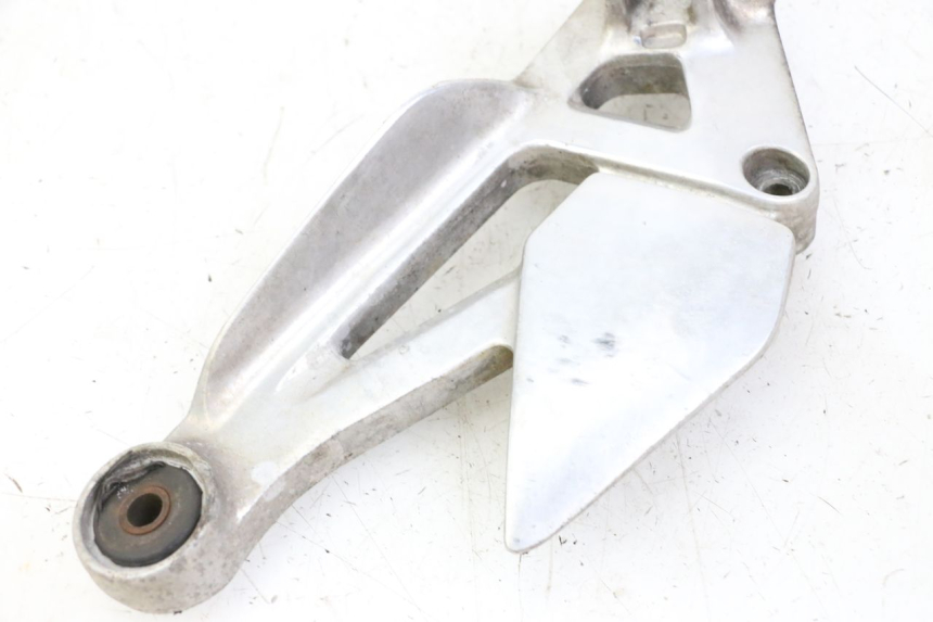 photo de FUSSRASTEN HALTEPLATTEN VORN LINKS YAMAHA XJN DIVERSION 600 (2000 - 2003) - Oberflächenzustand und Material