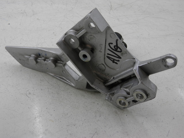 photo de FUSSRASTEN HALTEPLATTEN VORN LINKS YAMAHA FJR 1300 (2004 - 2005) - Detailansicht des Bauteils