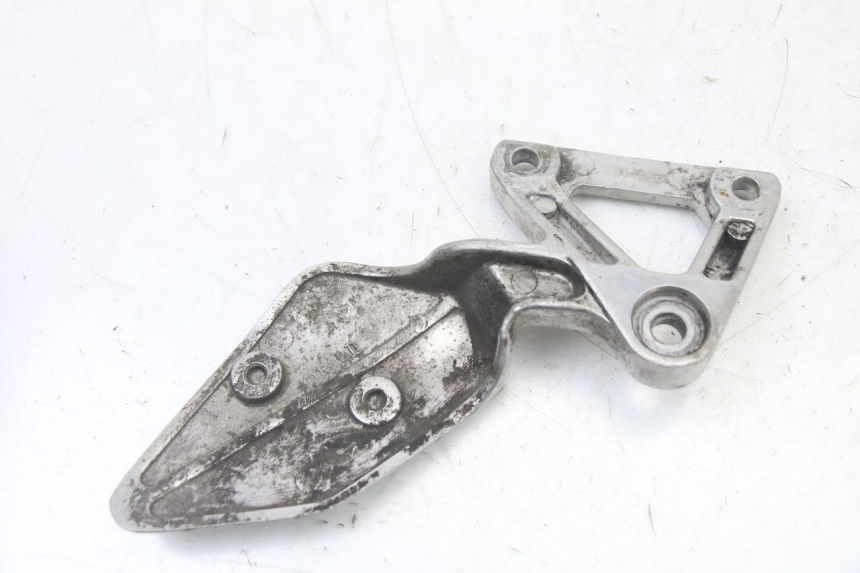 photo de LINKE VORDERE FUßRASTENHALTERUNG YAMAHA FZS FAZER 600 (2001 - 2003) - Technische Nahaufnahme