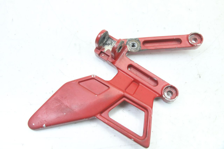 photo de FUSSRASTEN HALTEPLATTEN VORN LINKS YAMAHA TZR 50 (2008 - 2016) - Alternative Perspektive