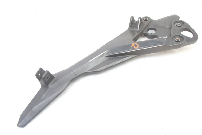 photo de FUSSRASTEN HALTEPLATTEN VORN LINKS YAMAHA XJ6 600 (2008 - 2016) - Technische Nahaufnahme