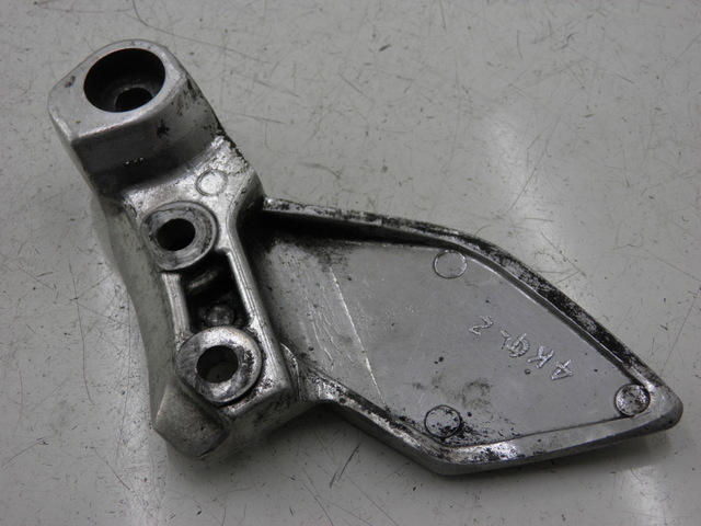 photo de FUSSRASTEN HALTEPLATTEN VORN LINKS YAMAHA XJR 1300 (1998 - 2002) - Detailansicht des Bauteils