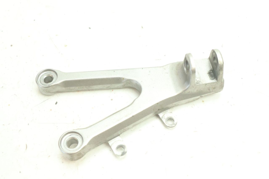 photo de FUSSRASTEN HALTEPLATTEN VORN LINKS YAMAHA YZF R6 600 (2008 - 2009) - Detailansicht des Bauteils