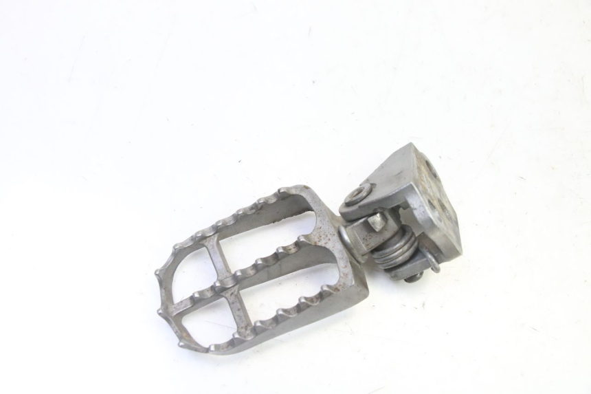 photo de FUSSRASTEN HALTEPLATTEN VORN LINKS YAMAHA YZF YZ-F 450 (2014 - 2016) - Detailansicht des Bauteils