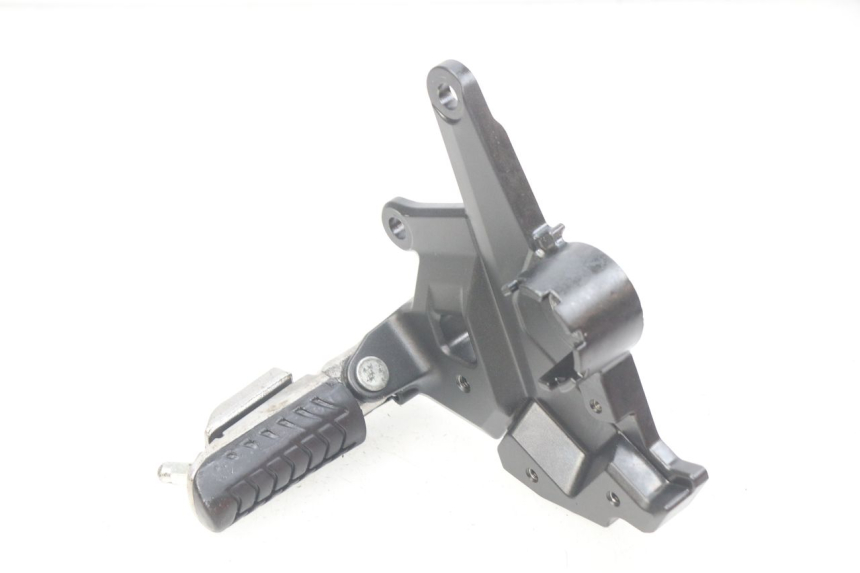 photo de FUSSRASTEN HALTEPLATTEN VORN LINKS KAWASAKI Z 650 (2016 - 2019) - Hauptansicht