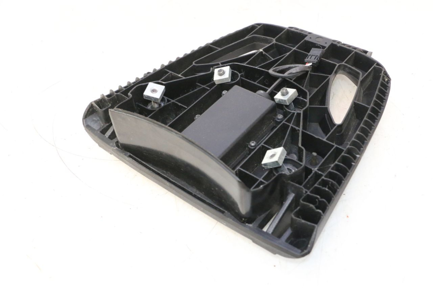 photo de GEPÄCKTRÄGER PIAGGIO MP3 HPE 530 (2022 - 2026) - Oberflächenzustand und Material