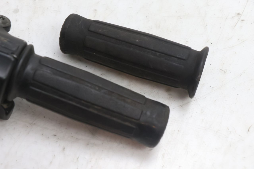photo de GASGRIFF PEUGEOT 103 SPX CLIP 50 (1989 - 1992) - Detailansicht des Bauteils