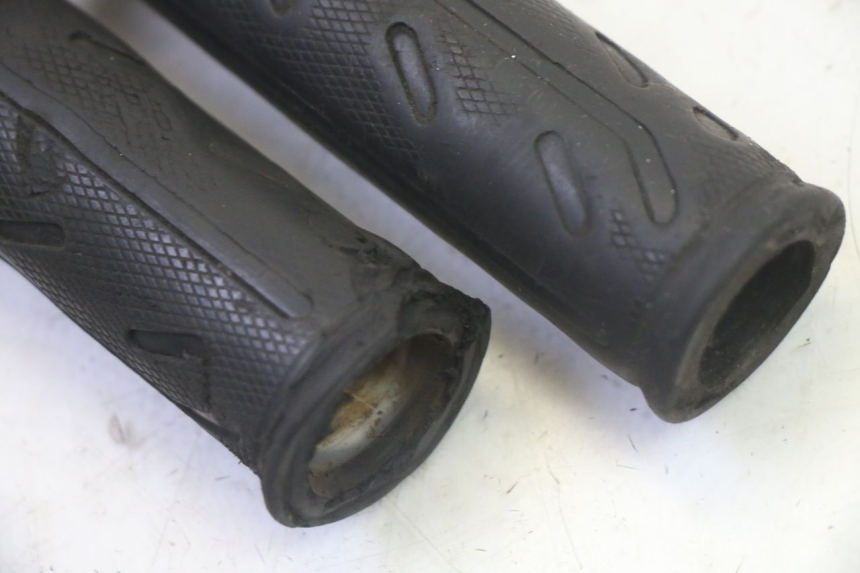 photo de GASGRIFF KYMCO AGILITY NAKED RENOUVO 2T 50 (2011 - 2018) - Zoom auf Gebrauchszustand