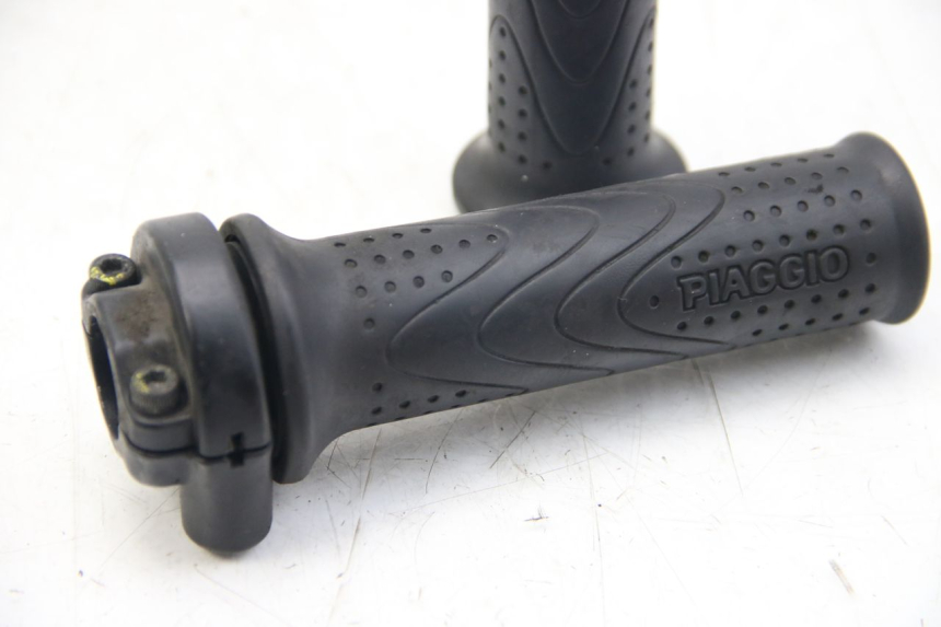 photo de GASGRIFF PIAGGIO BEVERLY 125 (2010 - 2015) - Alternative Perspektive