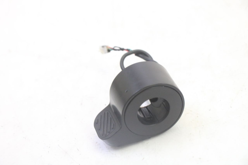 photo de GASGRIFF SEGWAY NINEBOT F65I 1 - Zoom auf Gebrauchszustand