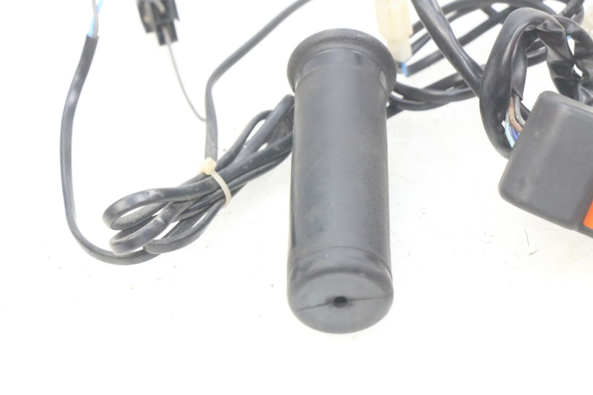 photo de GASGRIFF HONDA FES PANTHEON 2T 125 (1998 - 2002) - Kennzeichnungen und Originalreferenzen