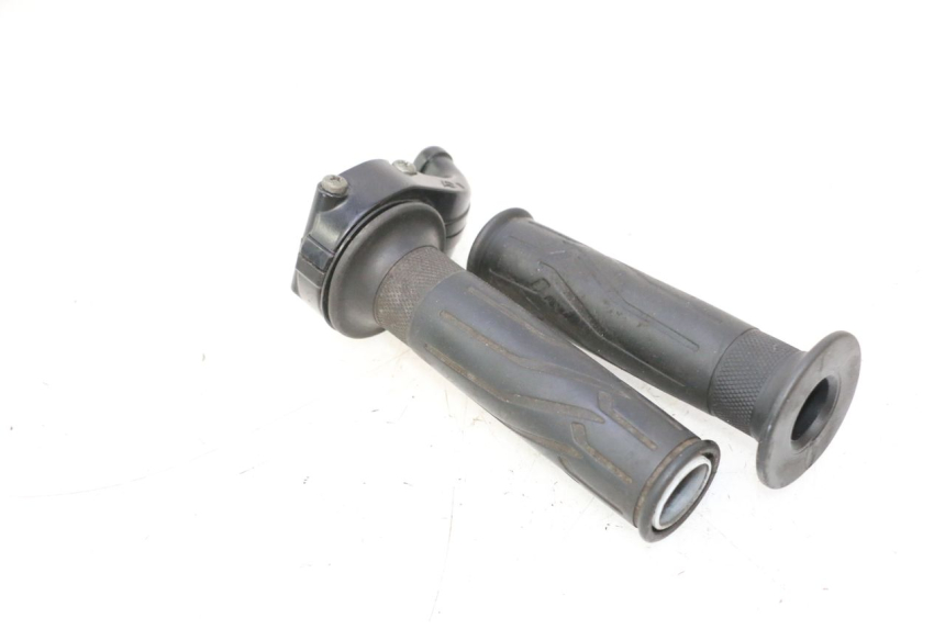 photo de GASGRIFF YAMAHA FJR 1300 (2001 - 2005) - Detailansicht des Bauteils
