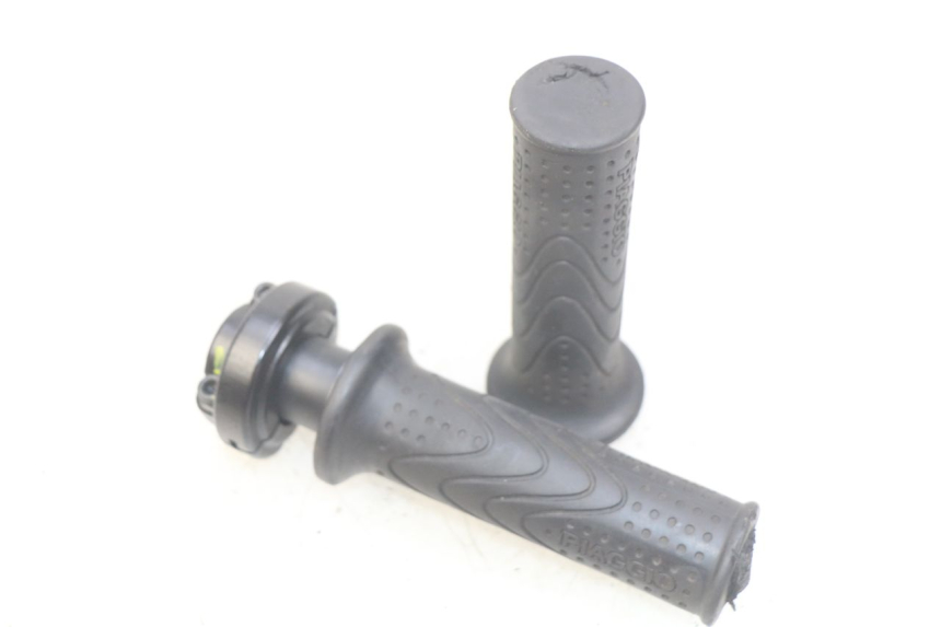 photo de GASGRIFF PIAGGIO FLY 4T 50 (2013 - 2017) - Hauptansicht