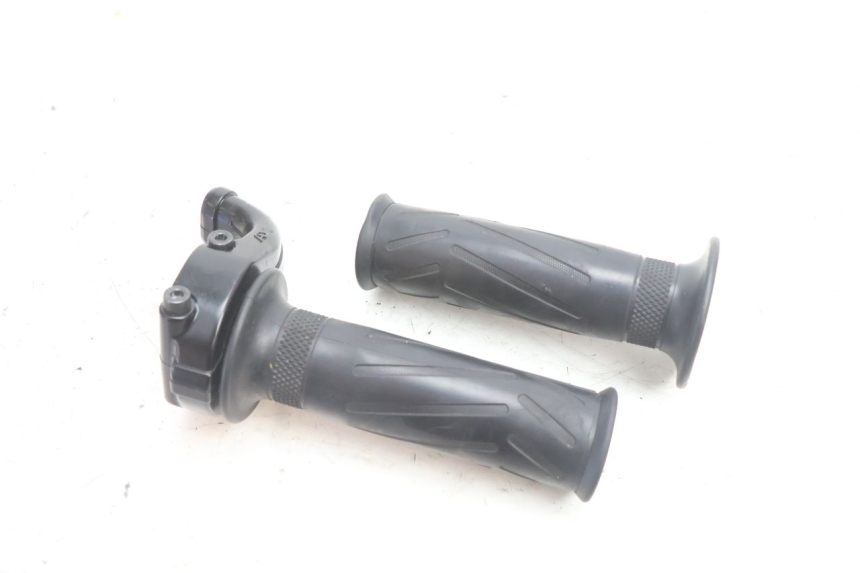photo de GASGRIFF YAMAHA FZ8 800 (2010 - 2016) - Hauptansicht