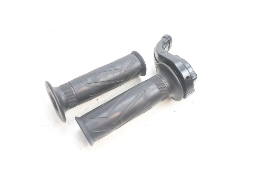 photo de GASGRIFF YAMAHA FZ8 800 (2010 - 2016) - Alternative Perspektive