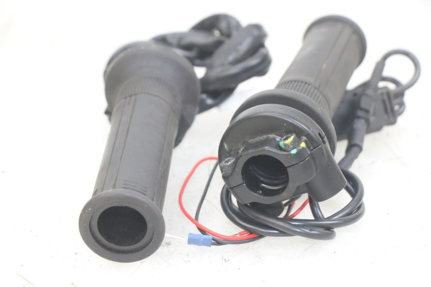 photo de GASGRIFF PIAGGIO MEDLEY 125 (2016 - 2023) - Detailansicht des Bauteils