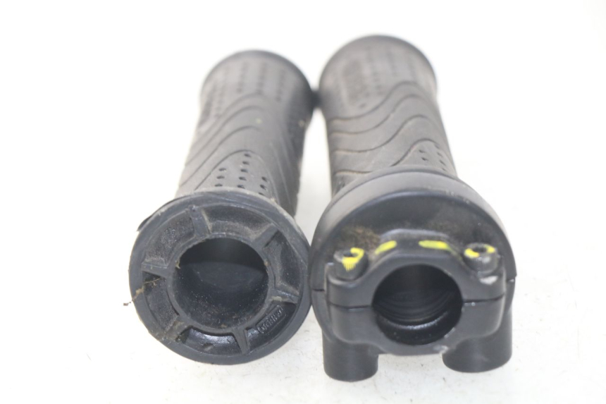 photo de GASGRIFF PIAGGIO MP3 HPE 500 (2019 - 2022) - Alternative Perspektive