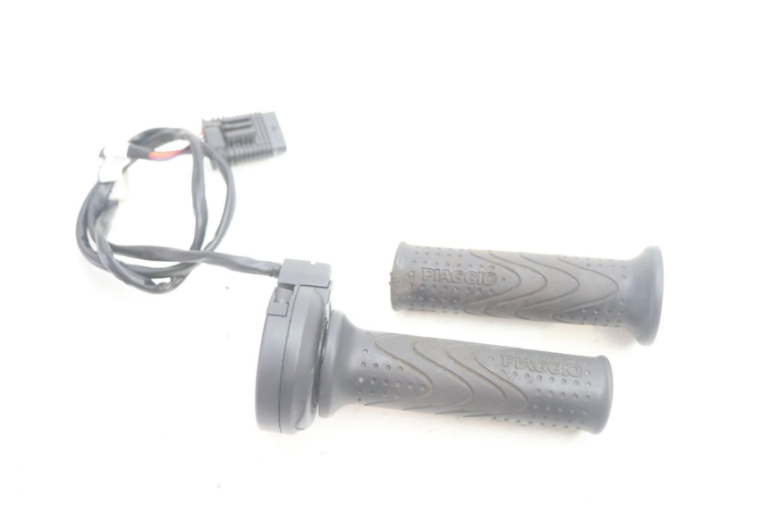 photo de GASGRIFF PIAGGIO MP3 HPE 530 (2022 - 2026) - Hauptansicht