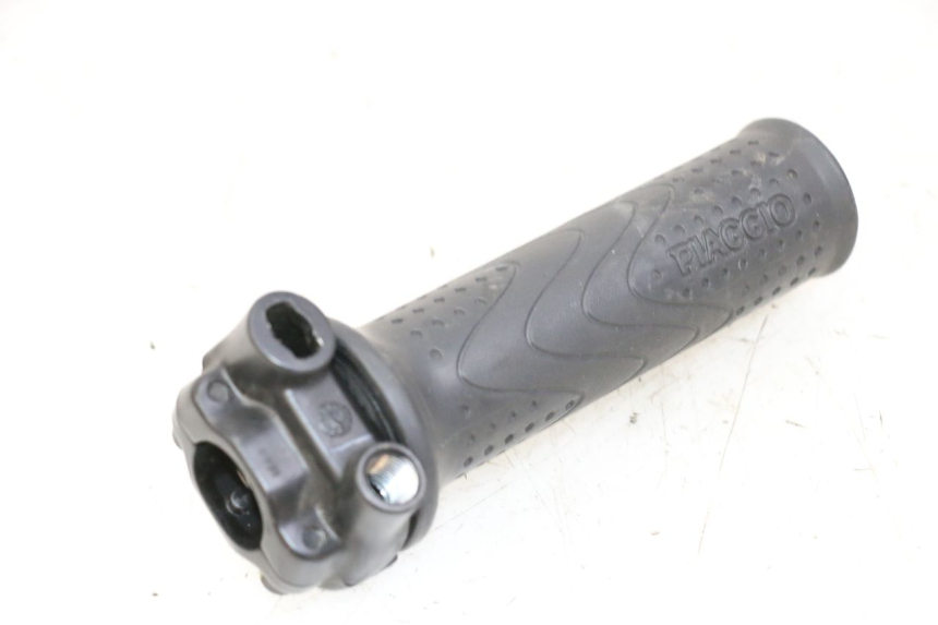 photo de GASGRIFF PIAGGIO MP3 500 (2014 - 2017) - Alternative Perspektive