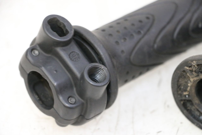 photo de GASGRIFF PIAGGIO MP3 500 (2011 - 2015) - Alternative Perspektive