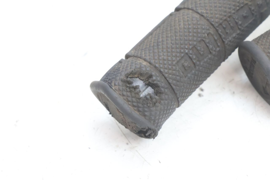 photo de GASGRIFF RIEJU MRT PRO SUPERMOTARD 50 (2007 - 2018) - Details der Befestigungspunkte