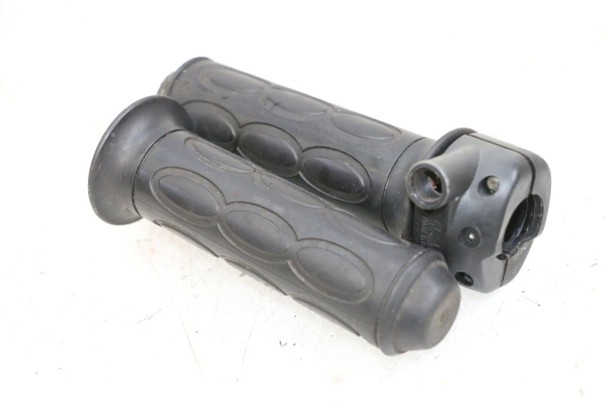 photo de GASGRIFF YAMAHA NEO'S NEOS 2T 50 (1998 - 2007) - Zoom auf Gebrauchszustand