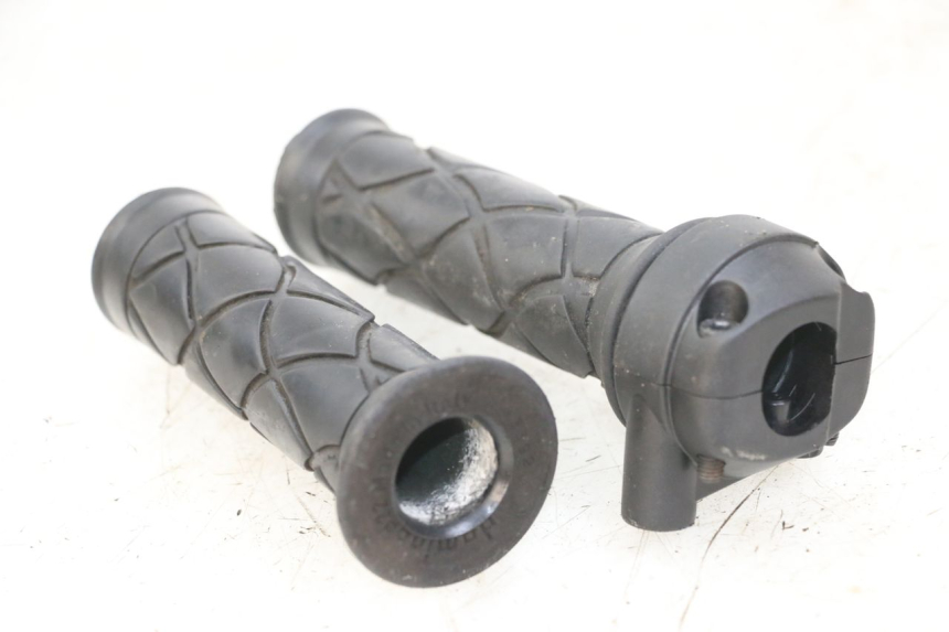 photo de GASGRIFF YAMAHA NEOS NEO'S 4T 50 (2008 - 2016) - Alternative Perspektive