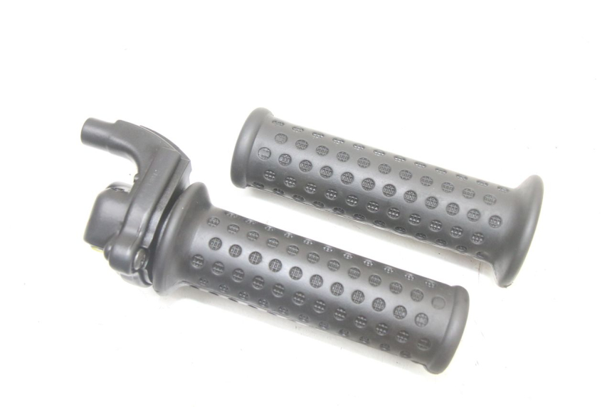 photo de GASGRIFF PIAGGIO NRG POWER PUREJET 50 (2018 - 2021) - Hauptansicht