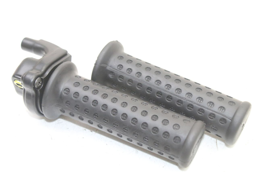 photo de GASGRIFF PIAGGIO NRG POWER PUREJET 50 (2018 - 2021) - Detailansicht des Bauteils