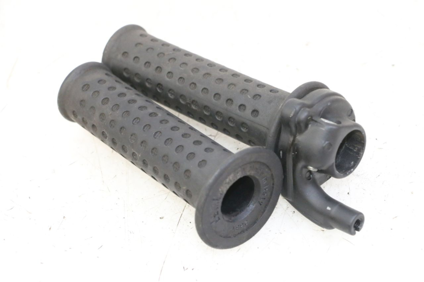 photo de GASGRIFF PIAGGIO VESPA GRANTURISMO 200 (2004 - 2005) - Hauptansicht