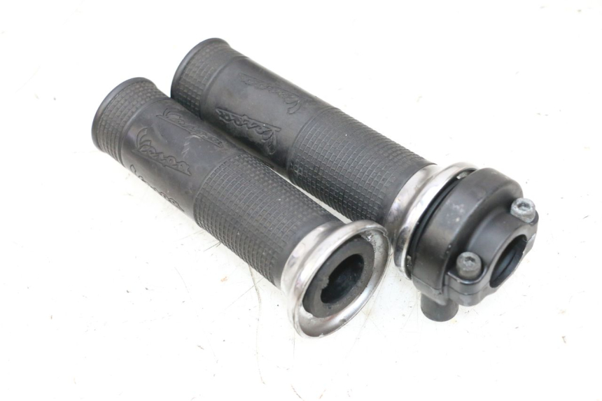 photo de GASGRIFF PIAGGIO VESPA GTS SUPER IE 125 (2009 - 2016) - Alternative Perspektive